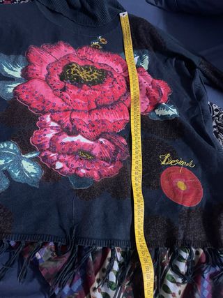 Poncho Oversize Desigual Flores Lentejuelas