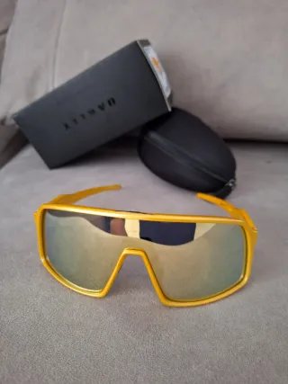 Gafas de Sol Oakley Doradas