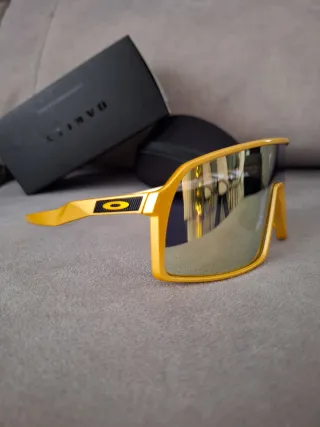 Gafas de Sol Oakley Doradas