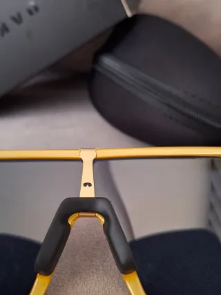 Gafas de Sol Oakley Doradas