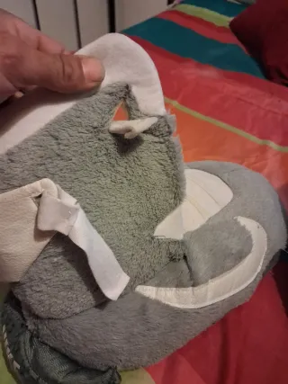 Zapatillas Nike grises y blancas