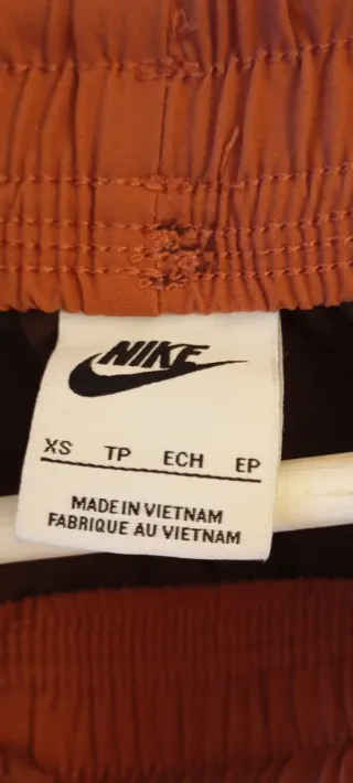 Conjunto Nike Marrón y Rosa