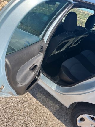 Peugeot 206 2003