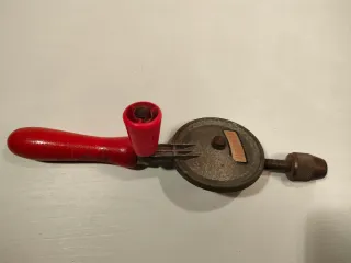 Taladro manual vintage