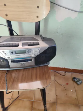 Radio Cassette Sanyo CD Front Loading