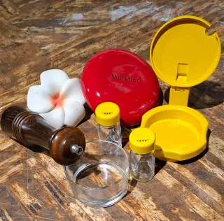 Set accessori cucina: macinapepe, saliere