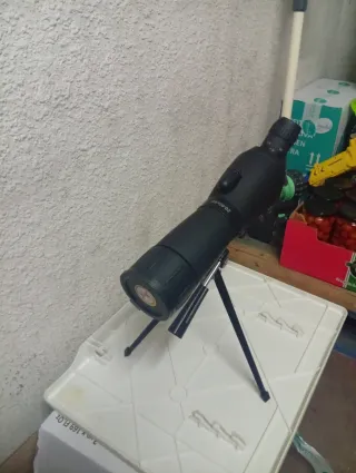 Telescopio 20-60x60 con trípode