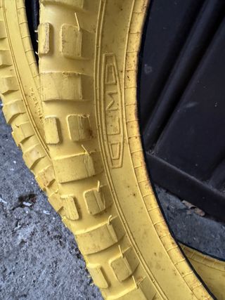 Coppia Copertoni BMX/Cross 20x2.125 Rossi/Gialli