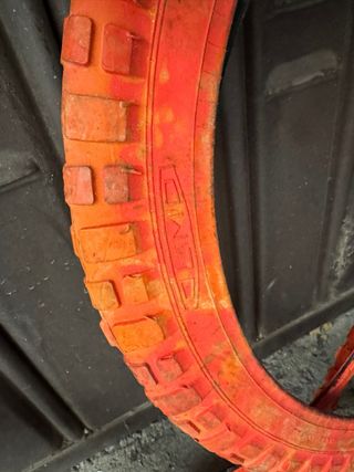 Coppia Copertoni BMX/Cross 20x2.125 Rossi/Gialli