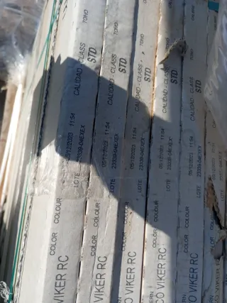 Palets de azulejos porcelánicos Rocersa