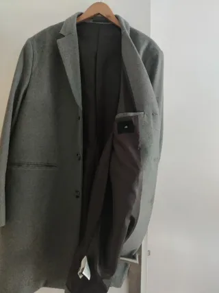 Abrigo gris hombre