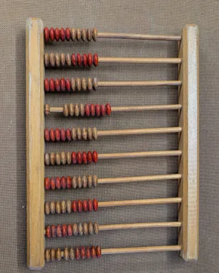 Ábaco de madera antiguo