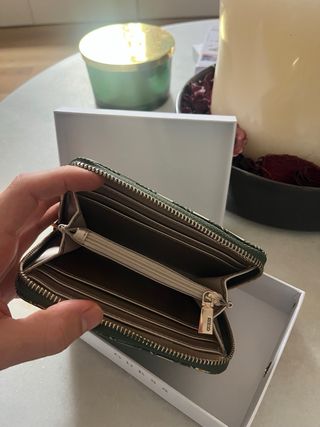 Cartera Monedero Guess Blanca y Verde