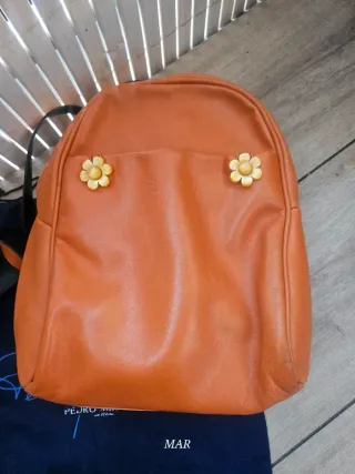 Bolso de piel naranja