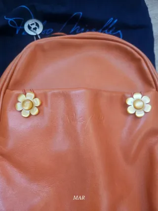 Bolso de piel naranja
