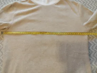 Jersey cuello alto beige y blanco Talla L