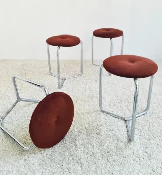 Set 4 tabureres bajos Space Age. Vintage 70s.