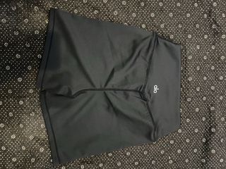 Conjunto Alo Yoga Top y Pantalón Negro