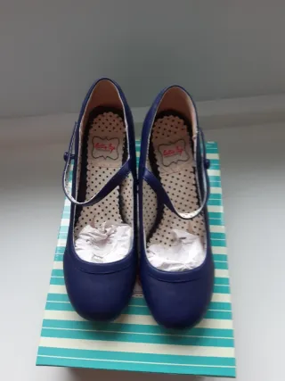 Zapatos de tacón azul