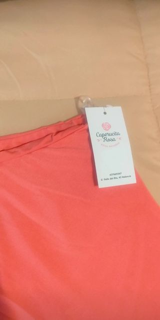 Vestido invitada coral