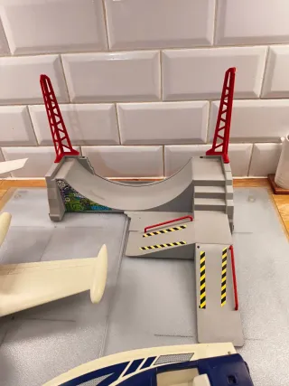 Avión, lancha policía y skate Playmobil
