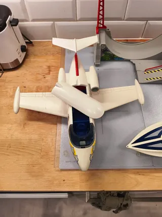 Avión, lancha policía y skate Playmobil