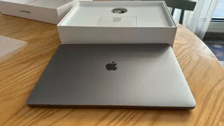 MacBook Pro 15 Gris Espacial