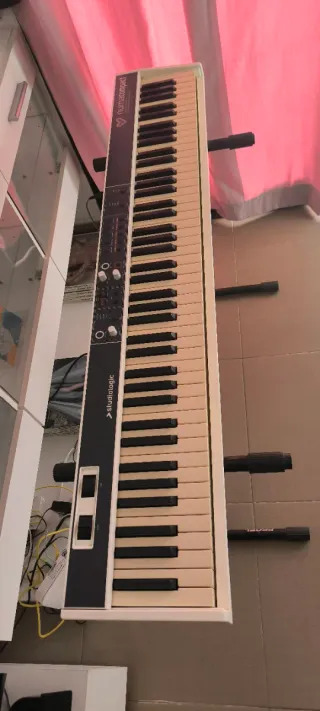 Teclado Studiologic Numacompact