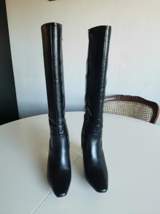 Botas altas negras Sfera