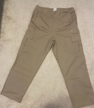 Pantalón cargo Nike beige