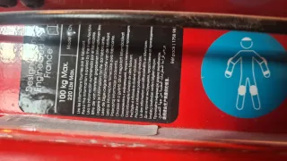 Patinete casi nuevo para niños y adultos