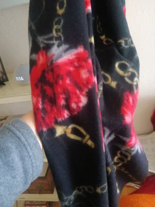 Bufanda mujer flores y cadenas