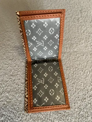Cartera Louis Vuitton Monogram Marrón y Beige