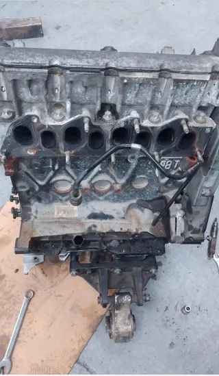 MECÁNICO A DOMICILIO DE COCHES Y CAMIONES