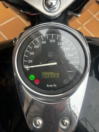 Honda Shadow 750 Custom Negra