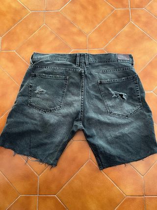 Bermuda Zara Negra Desgastada