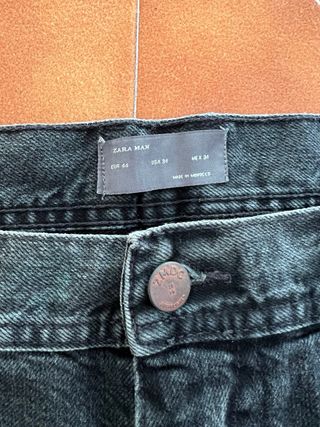 Bermuda Zara Negra Desgastada