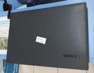 Portátil Lenovo V130-15IKB Negro