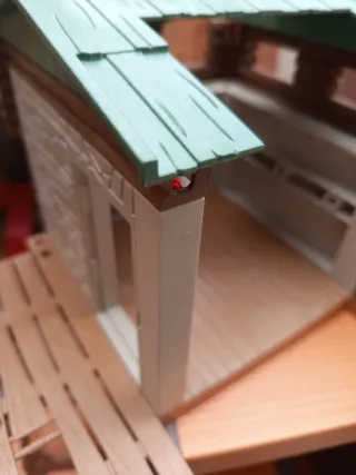 Cabaña Playmobil incompleta