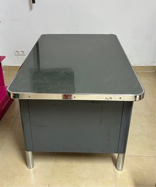 Tavolo da scrivania vintage in metallo con 2 cassetti