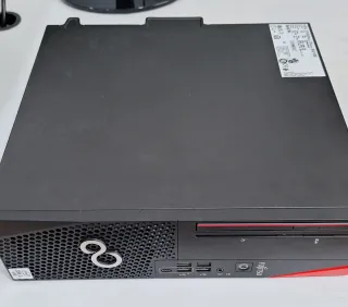 PC Fujitsu Negro/Rojo