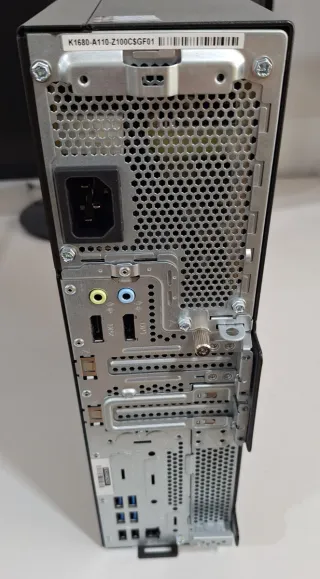 PC Fujitsu Negro/Rojo