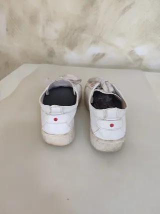 Zapatillas deportivas blancas