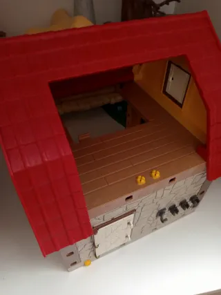 Granja o cuadra Playmobil incompleta
