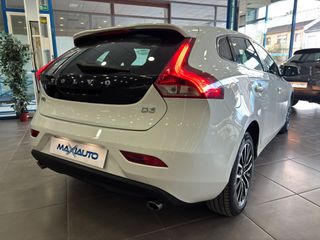 VOLVO V40 2.0 D3 150 CV MOMENTUM AUTO
