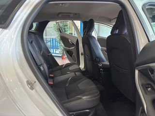 VOLVO V40 2.0 D3 150 CV MOMENTUM AUTO