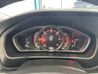 VOLVO V40 2.0 D3 150 CV MOMENTUM AUTO