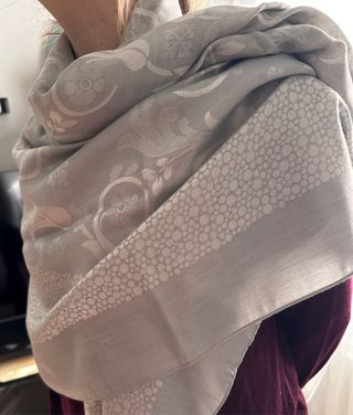 Pashmina Seda Patek Philippe Gris/Blanco