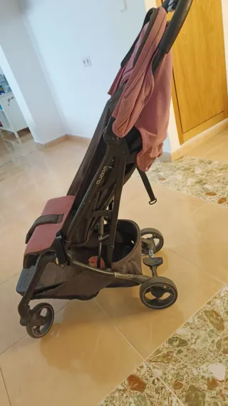Silla de paseo plegable color rosa