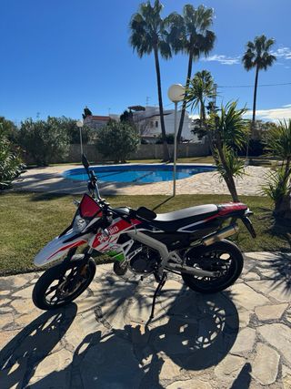 Ciclomotor Aprilia SX 49cc 2 tiempos año 2021